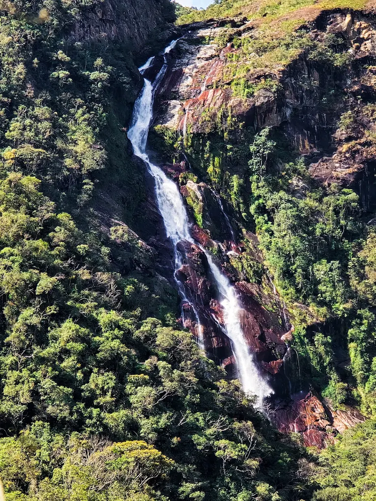 Cachoeira do Capivari vista das cascatas na Serra do Gandarela