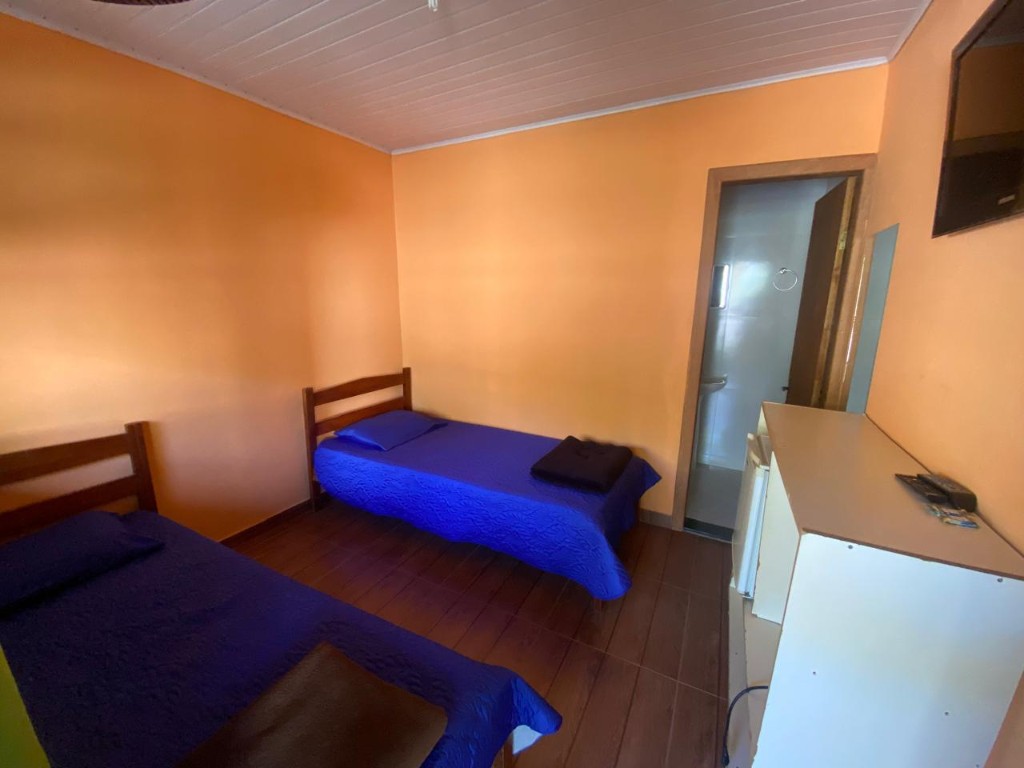 Quarto duplo na Pousada Dona Lourdes