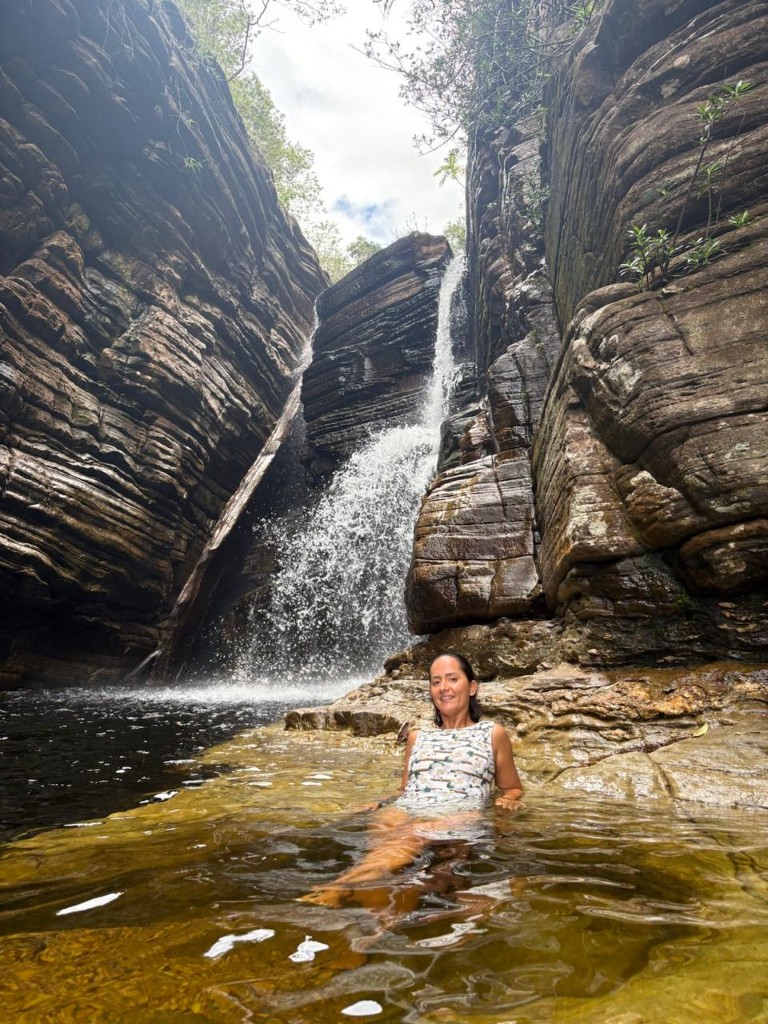 Banho de cachoeira no cânion