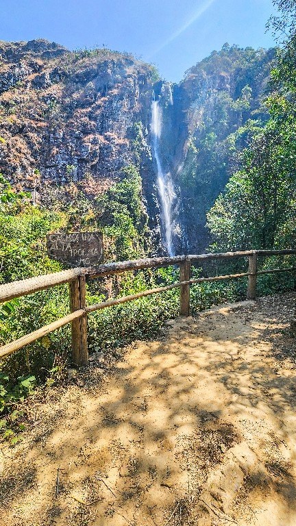 Trilha e mirante da Cachoeira Alta em Ipoema